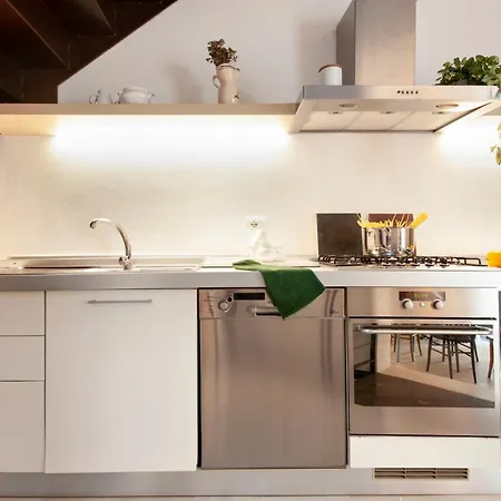 Chez Mama Boutique - Selection * ليتشي