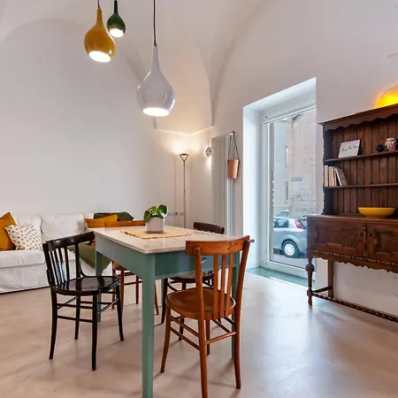 Chez Mama Boutique - Selection ليتشي